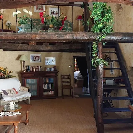 La Maison De St Victor Alojamento de Acomodação e Pequeno-almoço Saint-Victor-de-Malcap