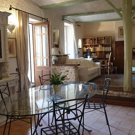 La Maison De St Victor